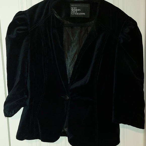 Velvet Jacket - Picture 1 of 3